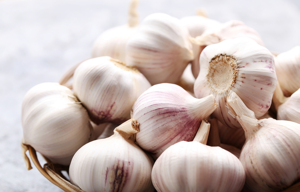 How Much Minced Garlic is in a Clove